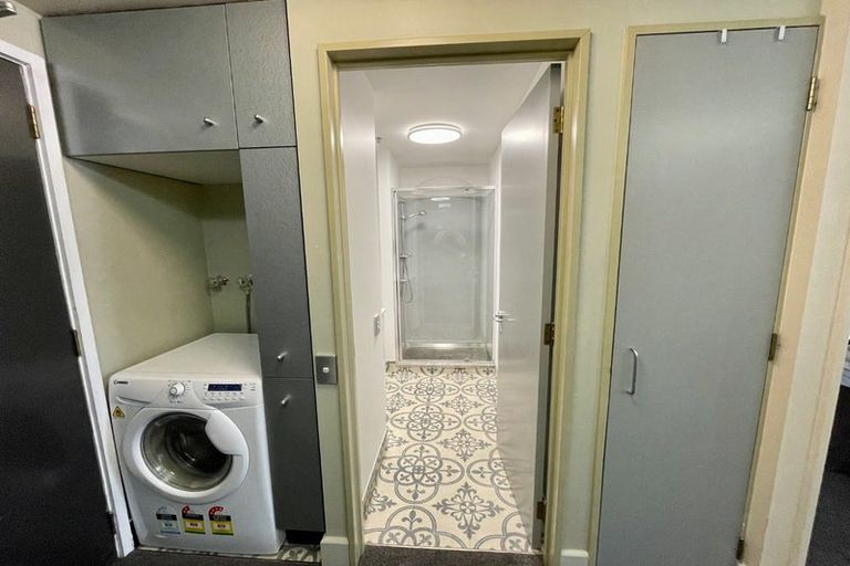Photo of property in St Pauls Apartments, 99/43u Mulgrave Street, Thorndon, Wellington, 6011