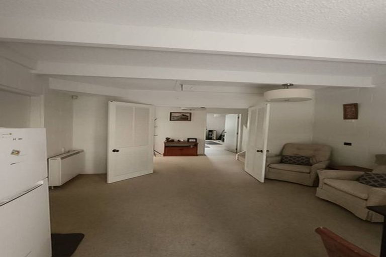 Photo of property in 1 Kim Street, Khandallah, Wellington, 6035