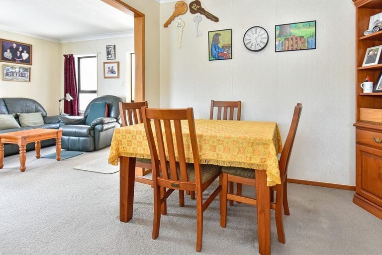 Photo of property in 16a Reidy Place, Pukekohe, 2120