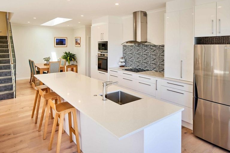 Photo of property in 102 Navigation Drive, Whitby, Porirua, 5024