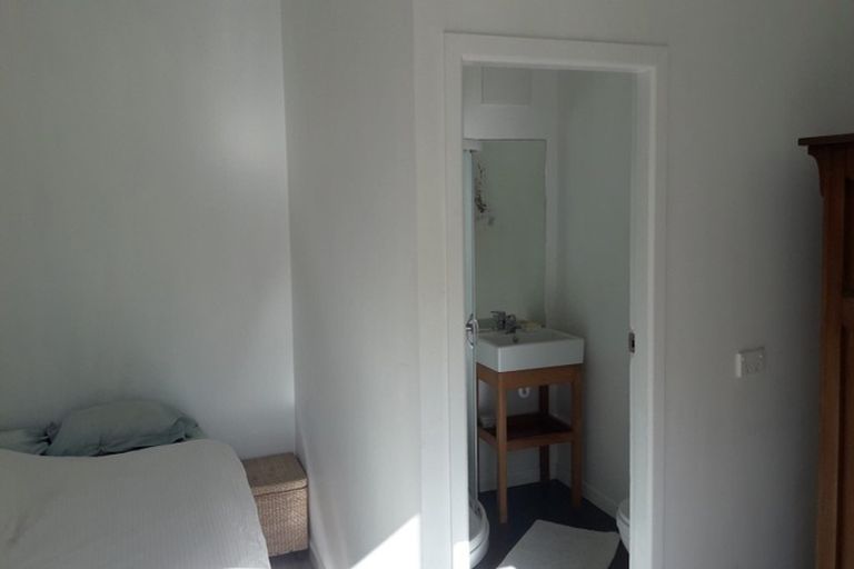 Photo of property in 73 Beauchamp Street, Karori, Wellington, 6012