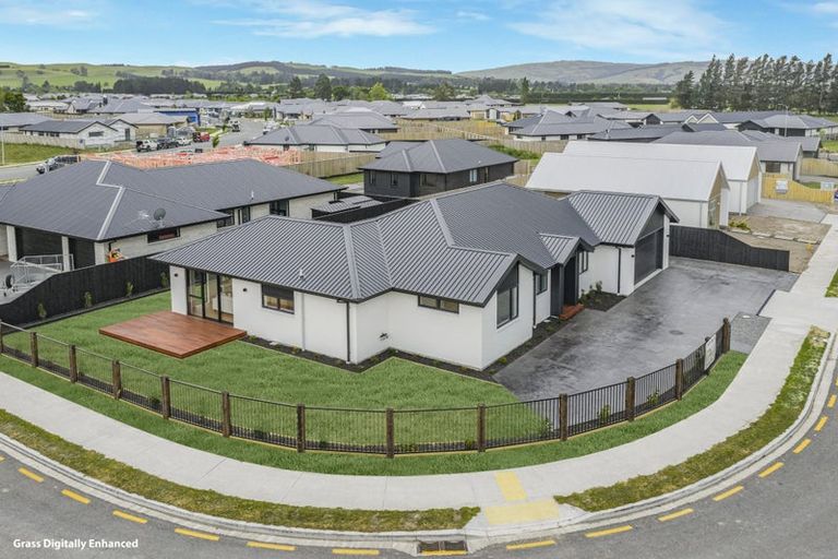 Photo of property in 54 Greig Crescent, Amberley, 7481