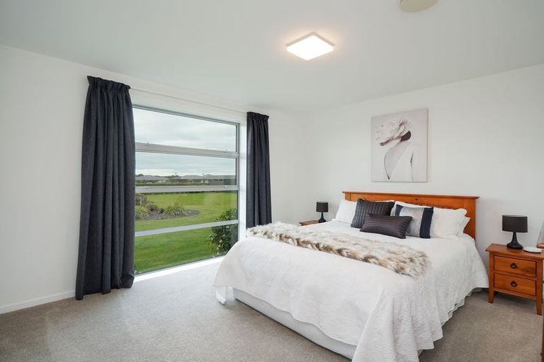 Photo of property in 11 Majestic Chance, Seaward Bush, Invercargill, 9812