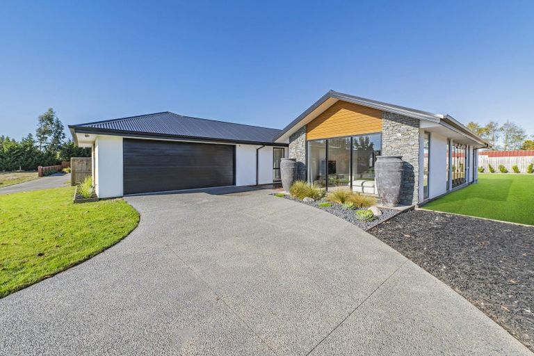 Photo of property in 12 Cedric Place, Darfield, 7510
