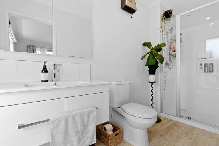 Photo of property in 4 Urihia Street, Marshland, Christchurch, 8083