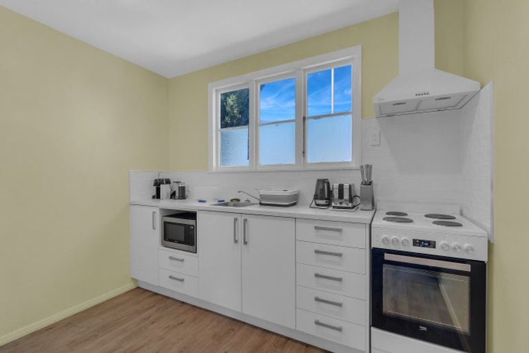 Photo of property in 1/294 Wairakei Road, Bryndwr, Christchurch, 8053