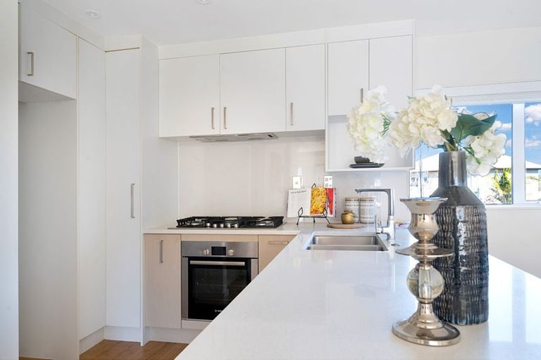 Photo of property in 81 Bordeaux Parade, Te Atatu South, Auckland, 0610