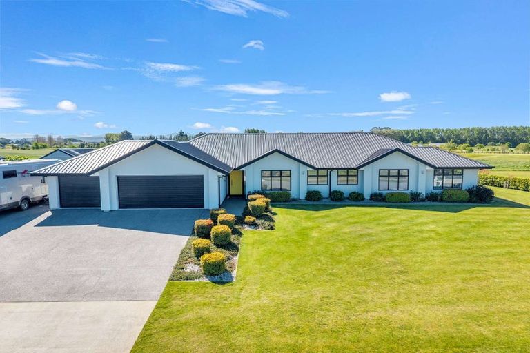 Photo of property in 28 Te Haunui Lane, Pegasus, 7612