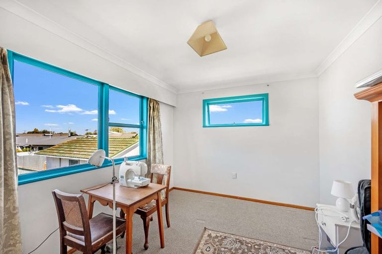 Photo of property in 21 Armour Place, Onekawa, Napier, 4110