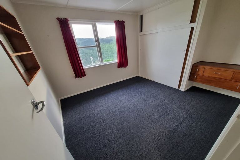 Photo of property in 12 Huntingdon Street, Northland, Wellington, 6012