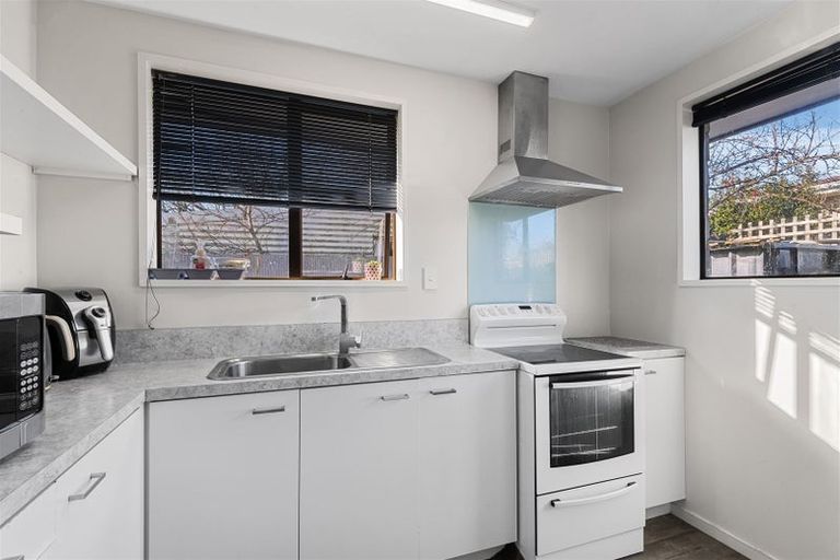 Photo of property in 122 Tilford Street, Woolston, Christchurch, 8062