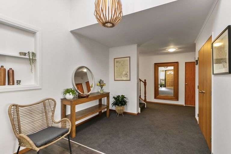 Photo of property in 16 Ramphal Terrace, Khandallah, Wellington, 6035