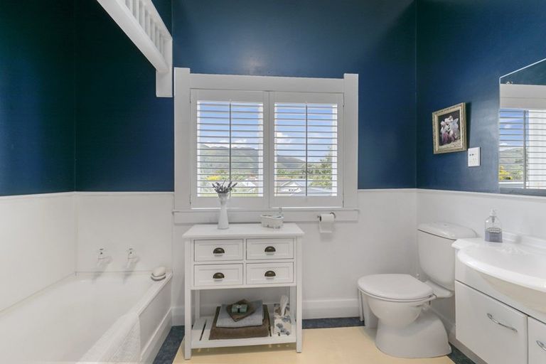 Photo of property in 10 Penrose Street, Woburn, Lower Hutt, 5010