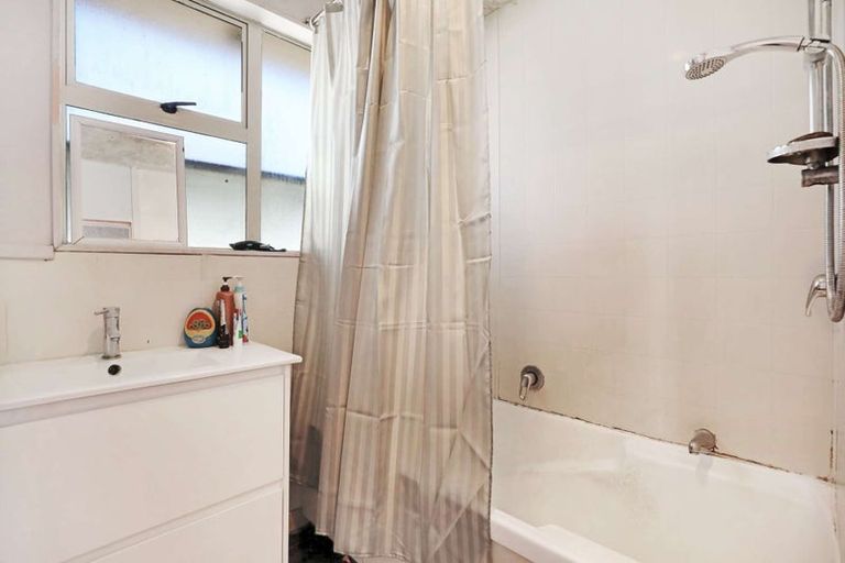 Photo of property in 87 Massey Street, Frankton, Hamilton, 3204