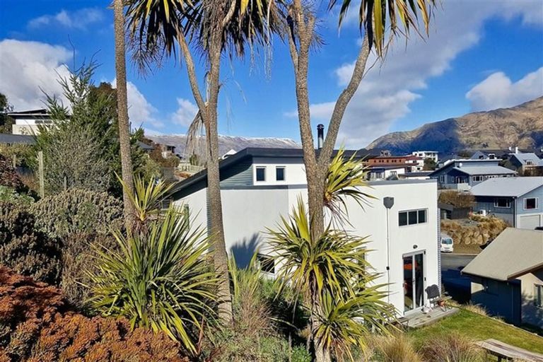 Photo of property in 5b Hogan Lane, Wanaka, 9305