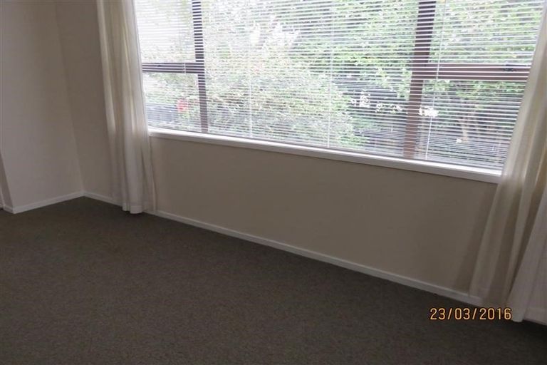 Photo of property in 111 Seymour Road, Sunnyvale, Auckland, 0612
