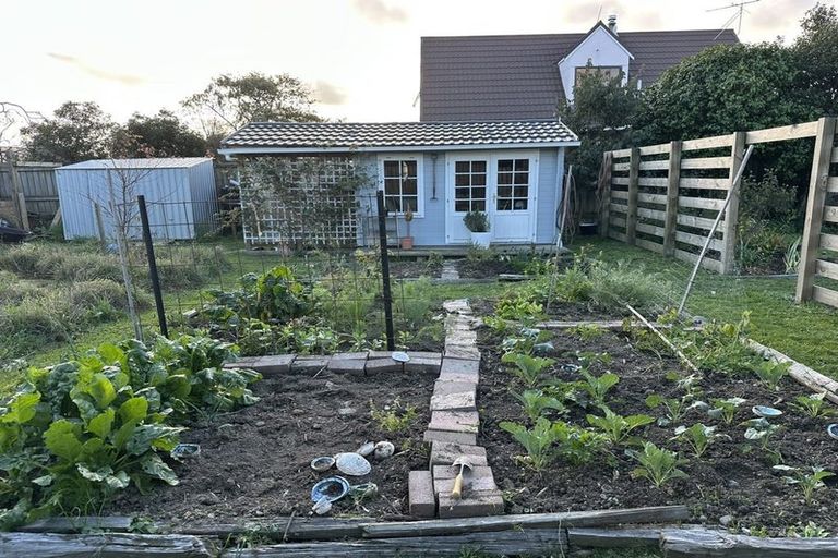 Photo of property in 6 Malcolm Street, Martinborough, 5711