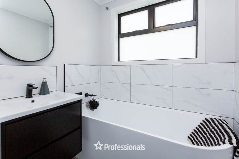 Photo of property in 1712 State Highway 2, Kaitoke, Upper Hutt, 5018