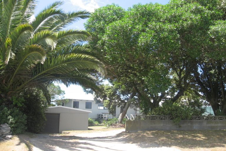 Photo of property in 127 Pukehina Parade, Pukehina, Te Puke, 3189