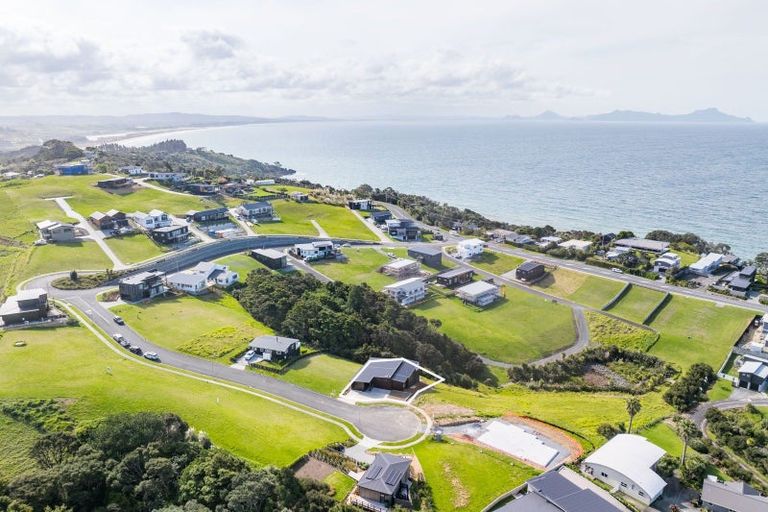 Photo of property in 13 Starlight Place, Langs Beach, 0582