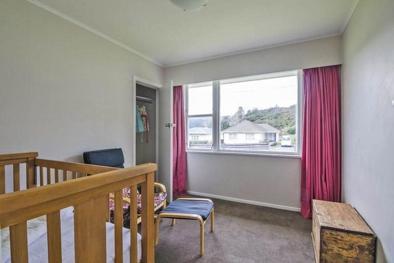 Photo of property in 18-20 Kowhai Street, Wainuiomata, Lower Hutt, 5014