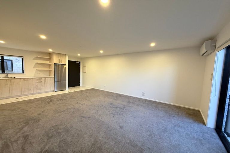 Photo of property in 2/5 Shearer Avenue, Papanui, Christchurch, 8052