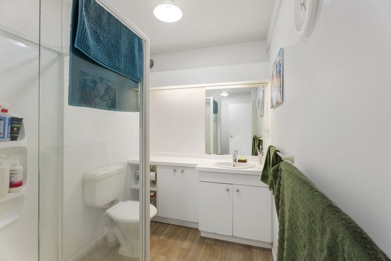 Photo of property in 63 Pemberton Avenue, Bayview, Auckland, 0629