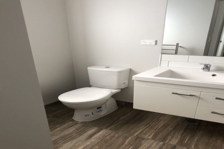 Photo of property in 10 Frankmoore Avenue, Johnsonville, Wellington, 6037