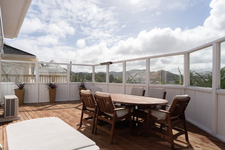 Photo of property in 159 Westchester Drive, Churton Park, Wellington, 6037