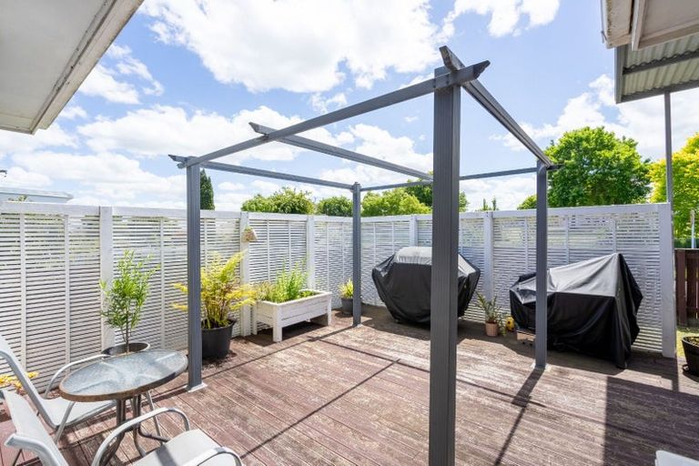 Photo of property in 28 Milton Street, Roslyn, Palmerston North, 4414