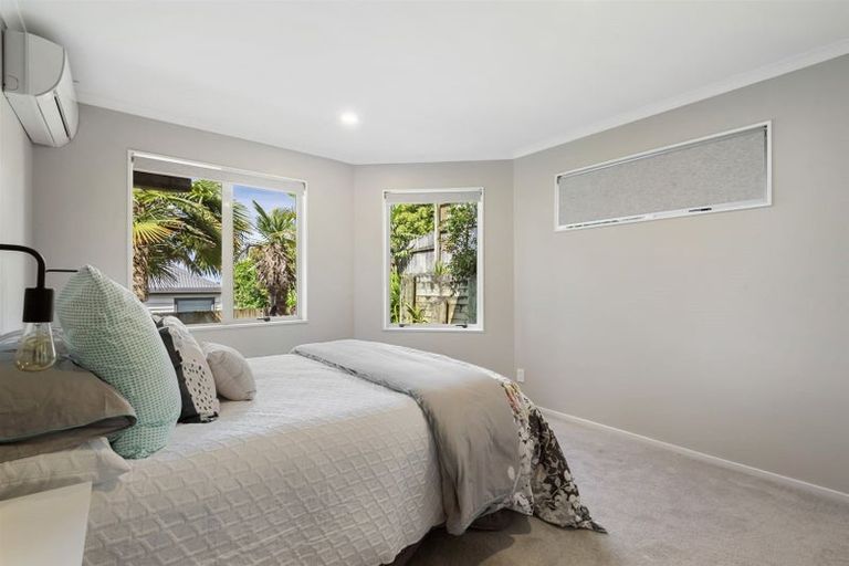 Photo of property in 941 East Coast Road, Torbay, Auckland, 0630
