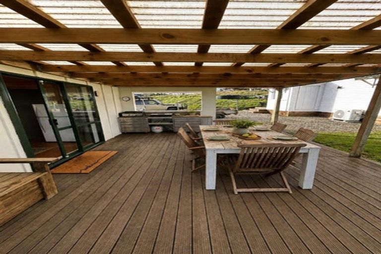 Photo of property in 10 Lara Lane, Kaiwaka, 0573