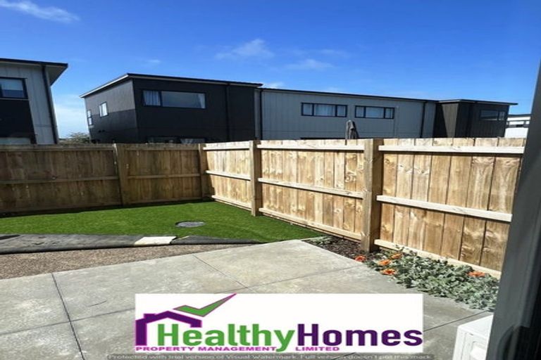 Photo of property in 7 Kaokao Lane, Mangere, Auckland, 2022