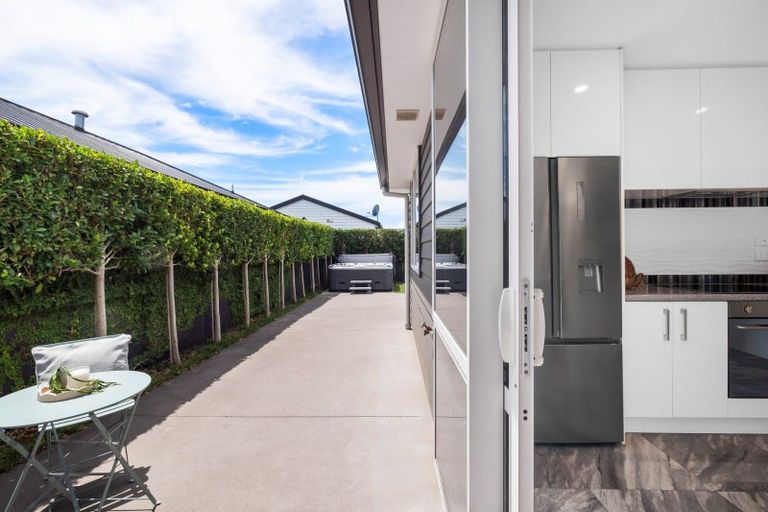 Photo of property in 17 Pimelea Street, Papamoa Beach, Papamoa, 3118