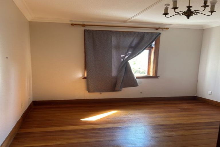 Photo of property in 28 Burrows Avenue, Karori, Wellington, 6012