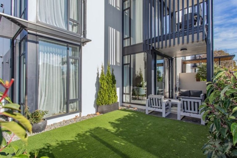 Photo of property in 50 Kilmore Street, Christchurch Central, Christchurch, 8013