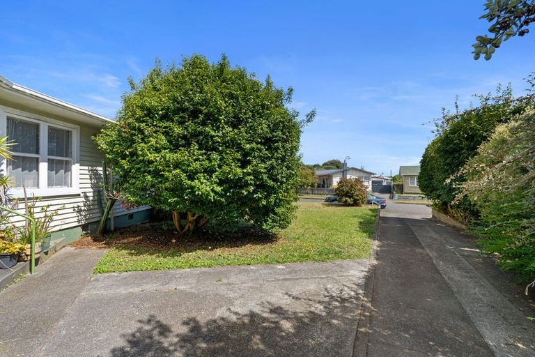 Photo of property in 13 Arran Street, Levin, 5510