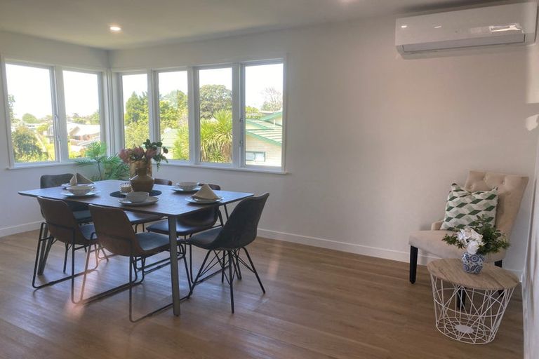 Photo of property in 70d Lincoln Park Avenue, Massey, Auckland, 0614