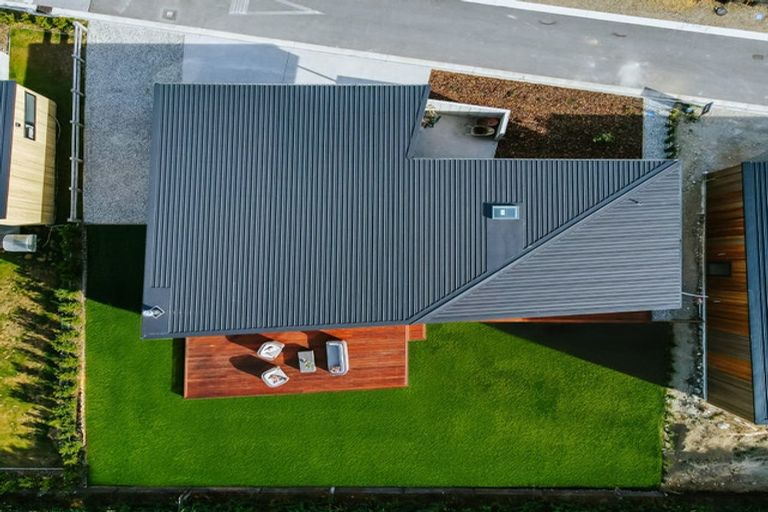 Photo of property in 13 Fern Burn Close, Wanaka, 9305