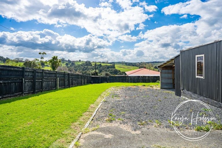 Photo of property in 103 Hurndall Street East, Maungaturoto, 0520