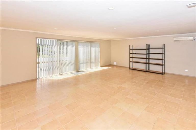 Photo of property in 416 Chapel Road, Flat Bush, Auckland, 2016