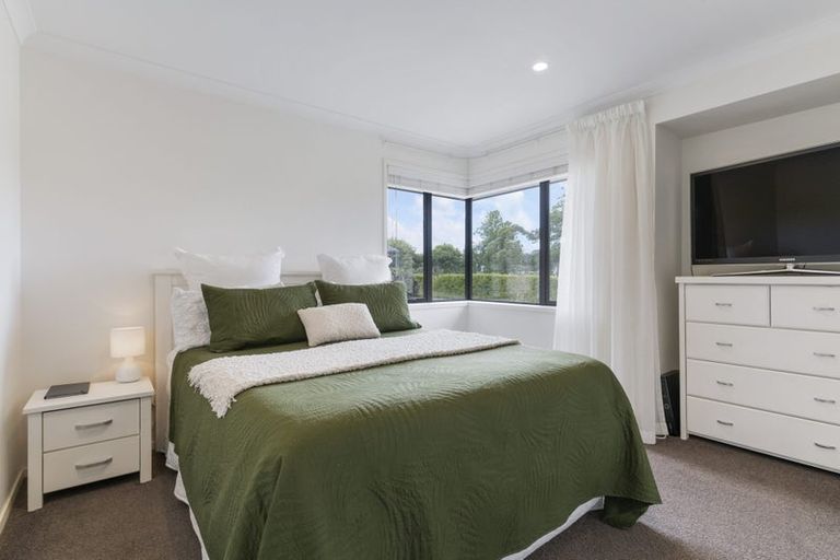 Photo of property in 17 Wautaiti Drive, Riverhead, 0820