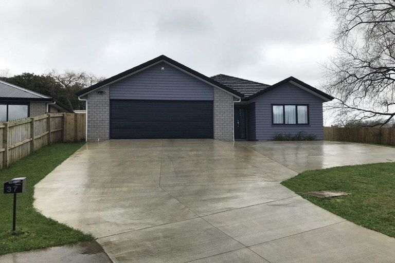 Photo of property in 37 Moira Drive, Tuakau, 2121