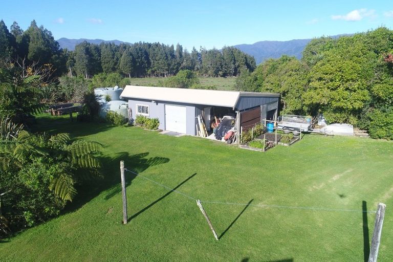 Photo of property in 145 Nine Mile Road, Westport, 7892