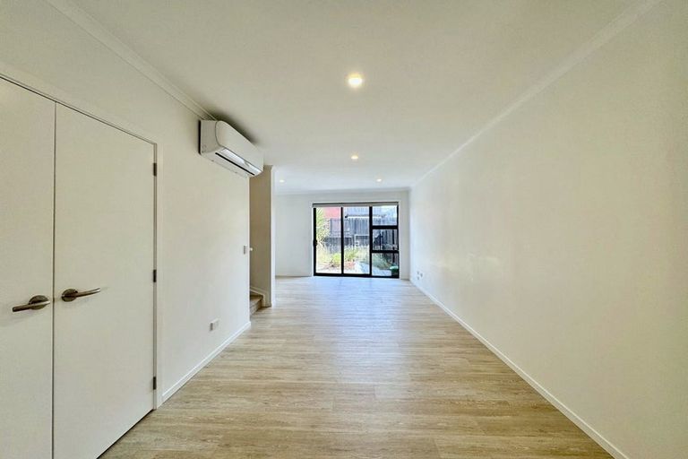 Photo of property in 25 Erina Road, Wiri, Auckland, 2104