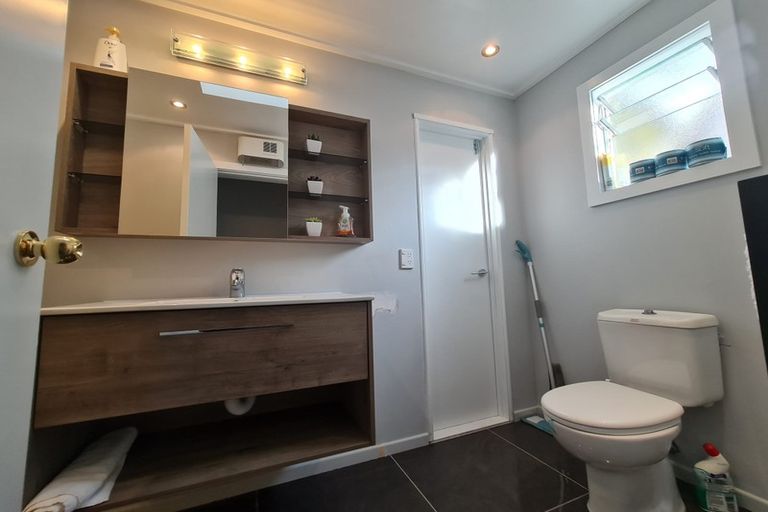 Photo of property in 51 Hilling Street, Titirangi, Auckland, 0604