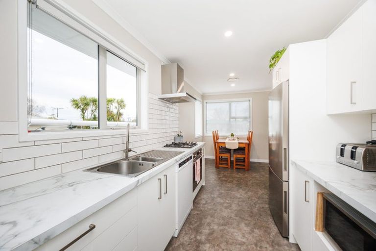Photo of property in 71 Lockhart Avenue, Milson, Palmerston North, 4414