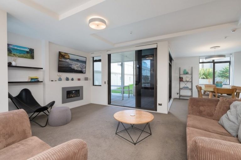 Photo of property in 5/48 Marine Parade, Mount Maunganui, 3116