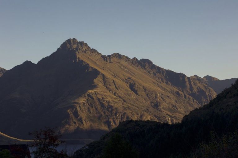 Photo of property in 26 Williams Street, Sunshine Bay, Queenstown, 9300