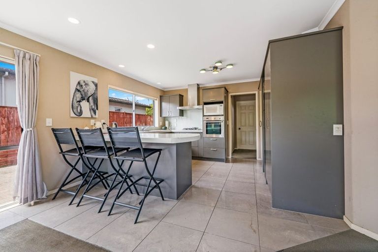 Photo of property in 5 Glasson Avenue, Flat Bush, Auckland, 2016